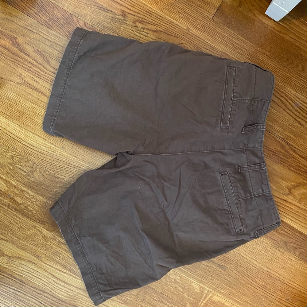 Brown Old Navy, loose fit straight leg, shorts.